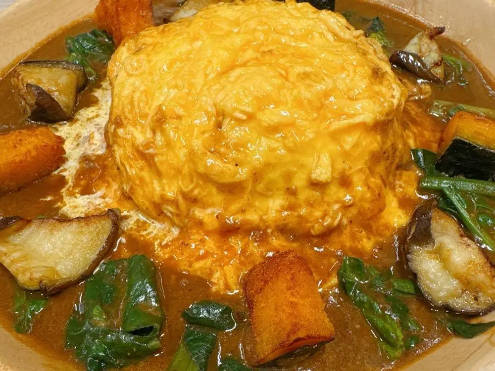 たっぷり野菜のオムライス