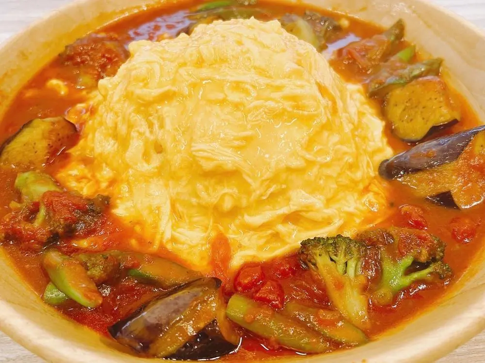 たっぷり野菜のオムライス