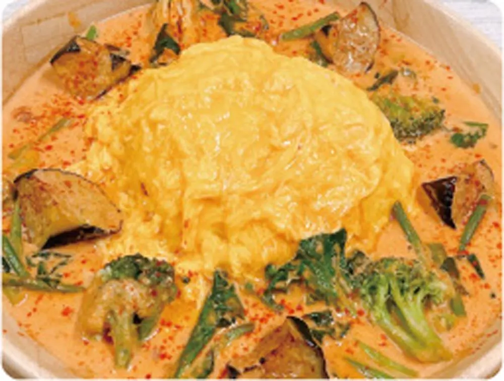 たっぷり野菜のオムライス